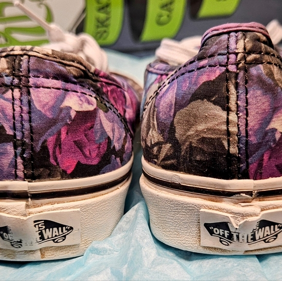 Vans Floral unique style W7.0 - Picture 3 of 5